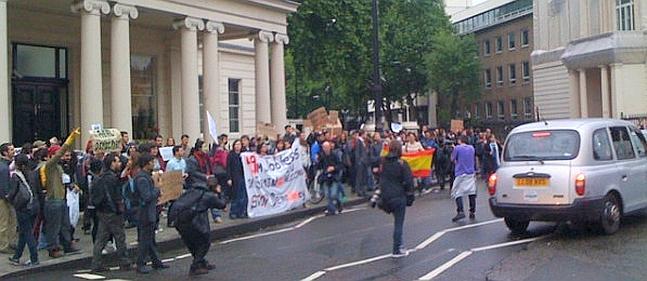 Democracia Real YA Sevilla, todos a la encarnación.