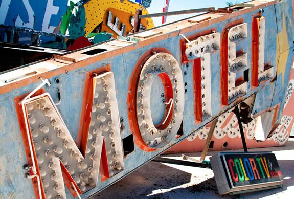 The Neon Museum :: cementerio de carteles en Las Vegas
