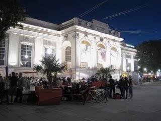 MQ ist das hErz von wiEn MQ ist das hErz von wiEn