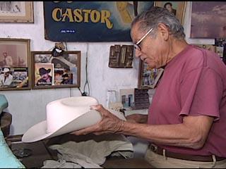 50 Años limpiando Sombreros