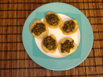 Canapés de tartar de algas al curry