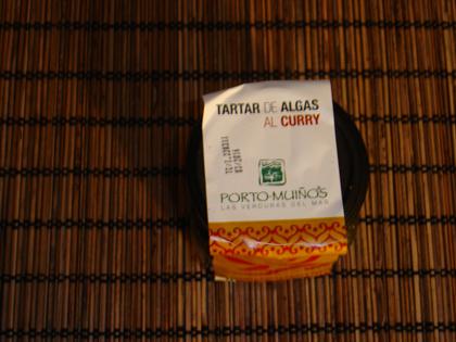 Canapés de tartar de algas al curry