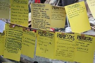 Las clases medias enfadadas toman la Puerta del Sol