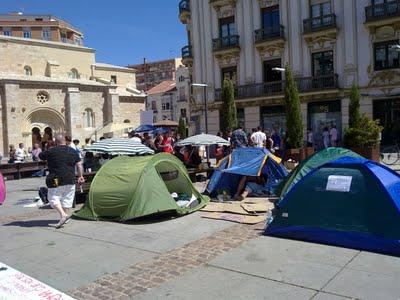Así estaba la #acampadazamora el viernes al mediodía