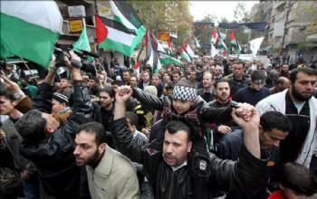 Ya son 27 los muertos en los enfrentamientos entre sirios y policía