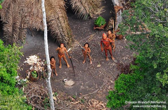 Aún existen tribus aisladas en el Mundo. (Fotos tomadas en Brasil)