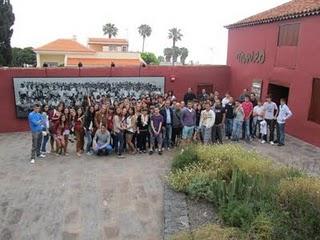 A LOS ESTUDIANTES DE SEVILLA Y MURCIA LE GUSTA LA LUCHA CANARIA