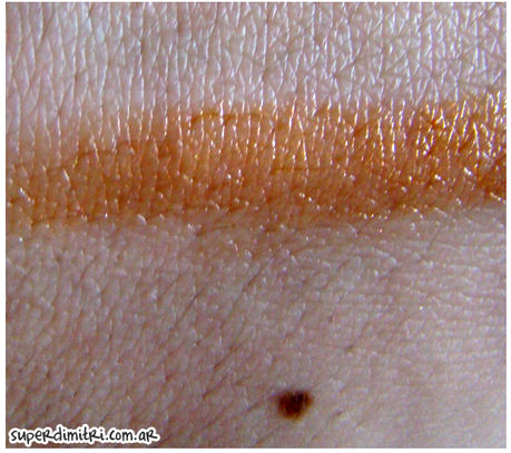 Reseña: Goth Lips Stix Jack O Lantern por Sobe Botanicals Reseña: Goth Lips Stix Jack O Lantern por Sobe Botanicals