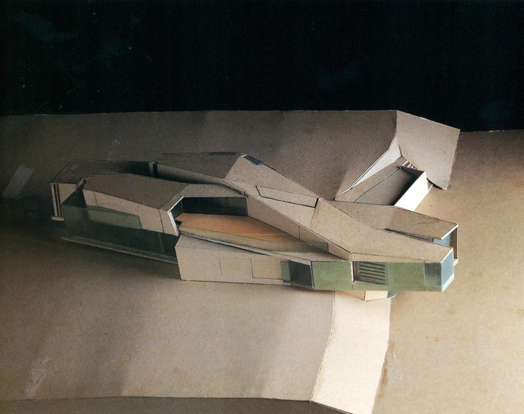 SC 152: Moebius y Klein, Formas Simbólicas del Universo Digital