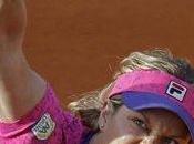 Clijsters avanzó problemas París