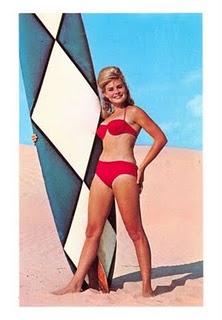 Cómo hacer tu propio bikini reciclando una camiseta!!!