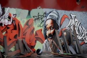 Adversidad propia o ajena (graffitti, Sagunt, Valencia, Oct-2010) ANTE LA ADVERSIDAD, PROPIA O AJENA…