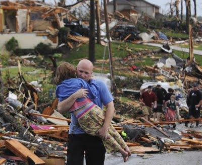 124  muertos por el tornado de Misuri