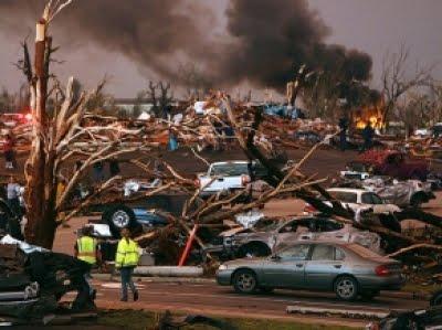 124  muertos por el tornado de Misuri