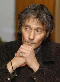 Aquel que no es dueño de su historia se delata