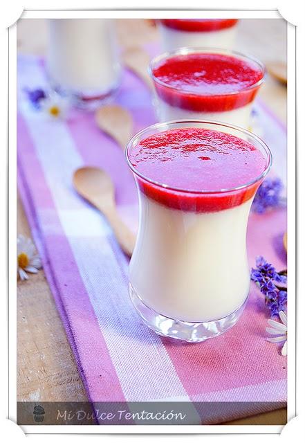 Panna Cotta Ligera de Fresas