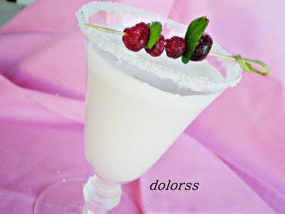 Bebida de frutos rojos  y coco