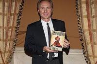 DAN BROWN: DESTRIPANDO A UN ESCRITOR DE FAMA