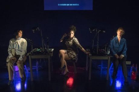 GAM: Tres impostoras suben a escena para preguntarse quienes somos