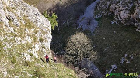 Salida de la Riega Entrepeñes hacia Tornín