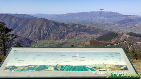 Vista del Pienzu desde el Mirador de Següencu