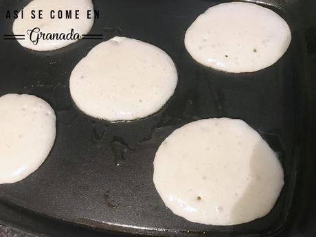 Blinis sin gluten con revuelto de salmón Blinis sin gluten con revuelto de salmón