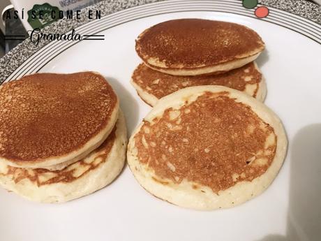 Blinis sin gluten con revuelto de salmón Blinis sin gluten con revuelto de salmón