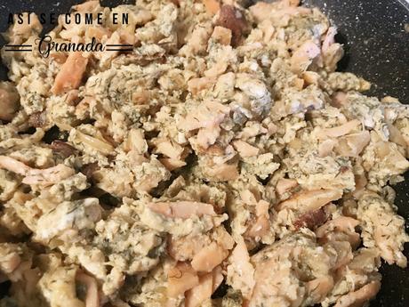 Blinis sin gluten con revuelto de salmón Blinis sin gluten con revuelto de salmón