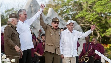Díaz-Canel: “El mundo verá lo que somos capaces de hacer y nos acompañará en nuestra resistencia”
