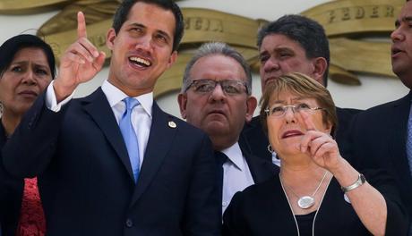 Resultado de imagen para Juan GuaidÃ³ y Michelle Bachelet