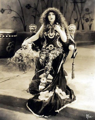 Oscar Wilde, Alla Nazimova y Natacha Rambova. “Salomé”, película íntegra.