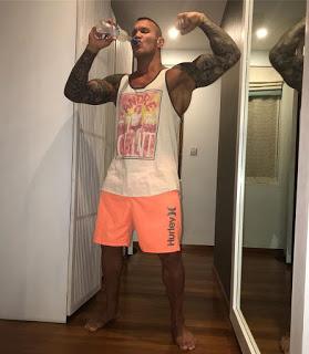 Randy Orton  sube foto de su entrenamiento  para Summerslam