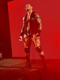 Randy Orton  sube foto de su entrenamiento  para Summerslam