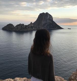 Reseña: Lo que esconde el mar de Lucía Mallén (Roca Editorial, junio 2019) Reseña: Lo que esconde el mar de Lucía Mallén (Roca Editorial, junio 2019)