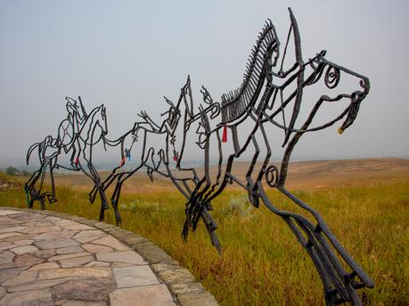 ▷ 6 lugares perfectos para sumergirse en la historia del sudeste de Montana Little-Bighorn-Battlefield_Indian-Memorial ▷ 6 lugares perfectos para sumergirse en la historia del sudeste de Montana