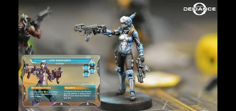 Héroes y sus cartas en Infinity Defiance