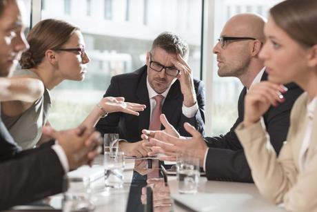 Cómo superar 3 conductas intolerables en un equipo directivo.