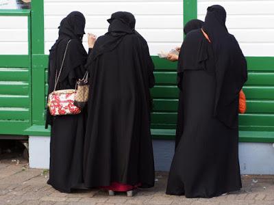 La prohibición parcial del burka en Holanda ya es un hecho