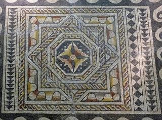 Imagen del mes: Mosaicos de la villa romana de El Hinojal o de Las Tiendas, en las cercanías de Mérida