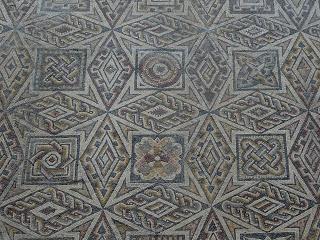 Imagen del mes: Mosaicos de la villa romana de El Hinojal o de Las Tiendas, en las cercanías de Mérida