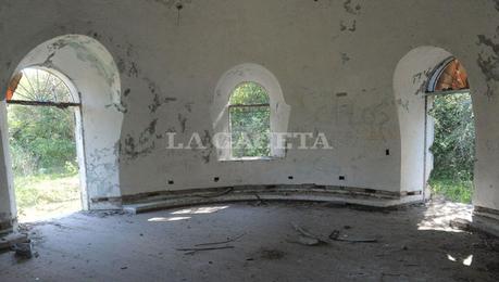 La extraña casa abandonada en Tafí Viejo a la que piden no ingresar