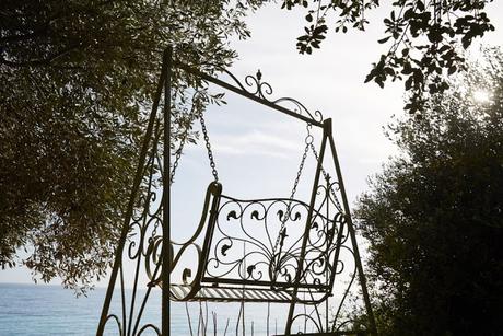 Una cabaña de película junto al mar