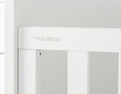 tornillos escondidos en cuna marca Mandarina
