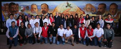 ENTREGA ALFREDO DEL MAZO BECAS PARA QUE ALUMNOS MEXIQUENSES PERFECCIONEN SU APRENDIZAJE EN EL IDIOMA INGLÉS EN CANADÁ