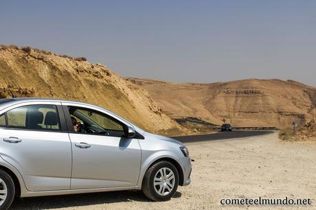 alquiler-coche-en-jordania Viajar barato: ¡Los 10 mejores trucos por viajeros!