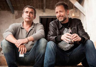 LEJOS DEL MAR (España, 2015) Intriga, Político