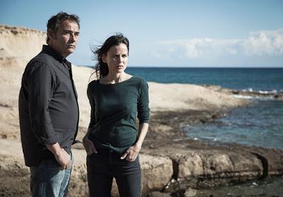 LEJOS DEL MAR (España, 2015) Intriga, Político