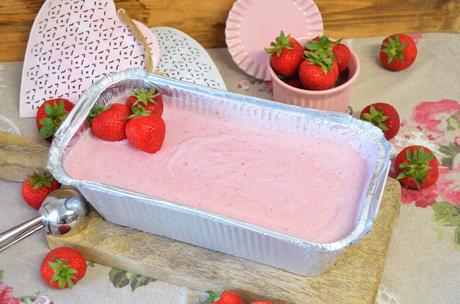 fresas recetas, helado de fresa, helado de fresa con leche condensada, helados, helados caseros, paletas, paletas caseros, paletas de helados, postres caseros, recetas de helados, recetas de paletas, las delicias de mayte, 