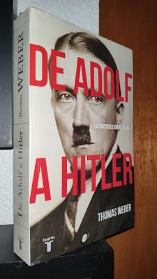 Hitler en la biblioteca