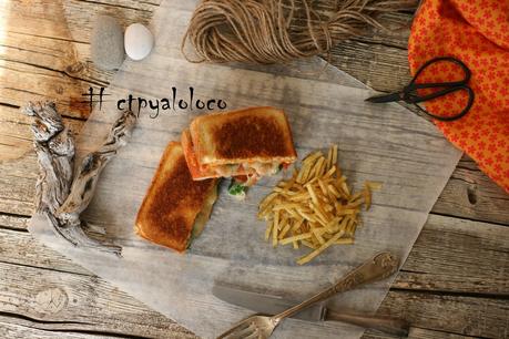 Emparedado (Sándwich) de tomate y queso